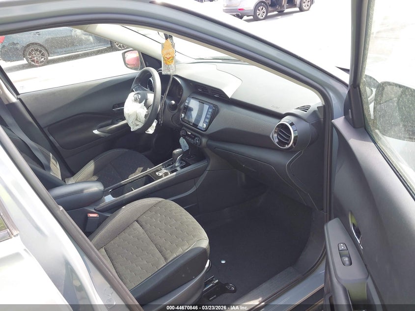 2021 Nissan Kicks Sv Xtronic Cvt