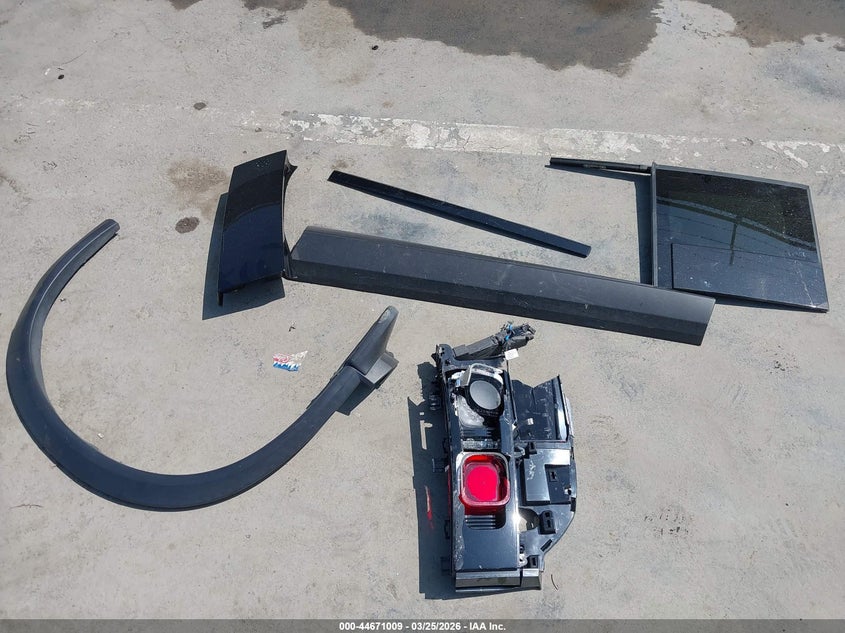 2024 Land Rover Defender 110 P400 S VIN: SALEJ7EU6R2288267 Lot: 44671009