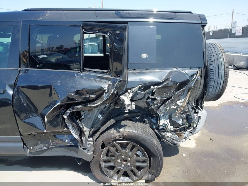 2024 Land Rover Defender 110 P400 S VIN: SALEJ7EU6R2288267 Lot: 44671009