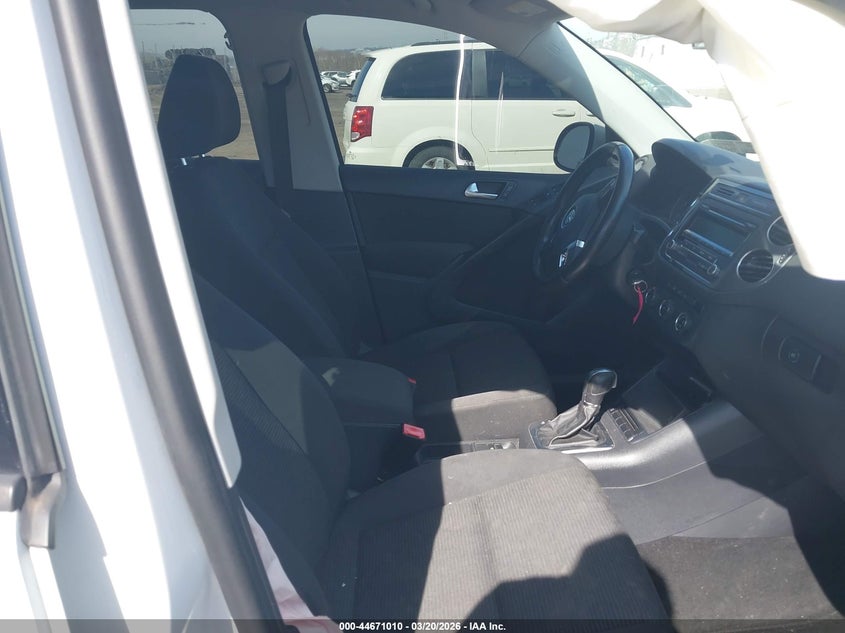 2014 Volkswagen Tiguan S