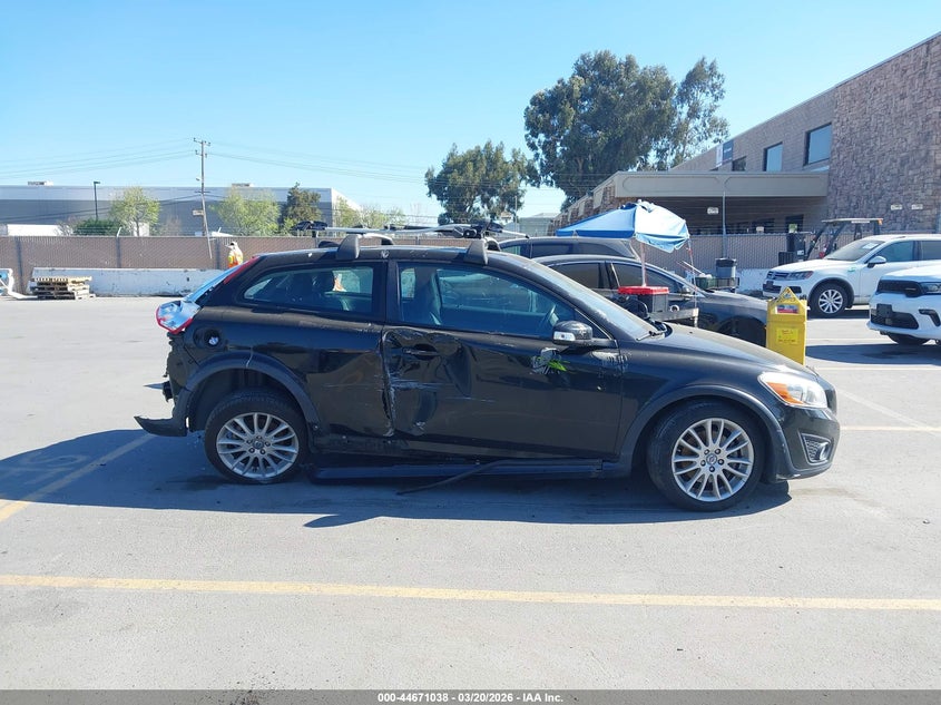 2012 Volvo C30 T5 VIN: YV1672MK4C2267979 Lot: 44671038