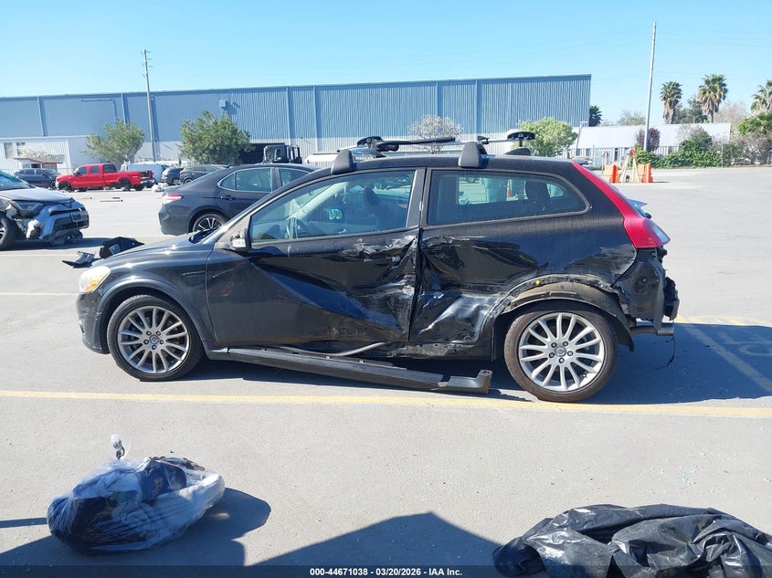 2012 Volvo C30 T5 VIN: YV1672MK4C2267979 Lot: 44671038