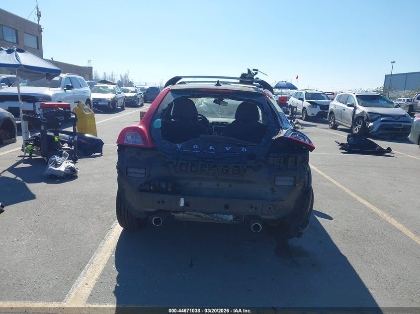 2012 Volvo C30 T5 VIN: YV1672MK4C2267979 Lot: 44671038
