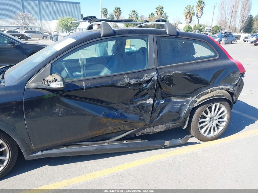 2012 Volvo C30 T5 VIN: YV1672MK4C2267979 Lot: 44671038