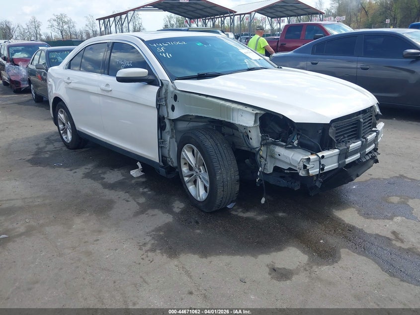 2018 Ford Taurus Sel