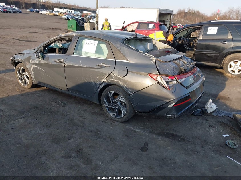 2025 Hyundai Elantra Limited