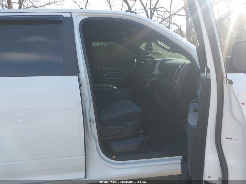 2022 Ram 2500 Big Horn 4X4 6'4 Box