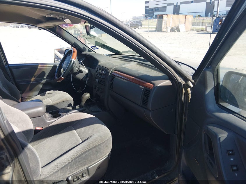 1999 Jeep Grand Cherokee Laredo