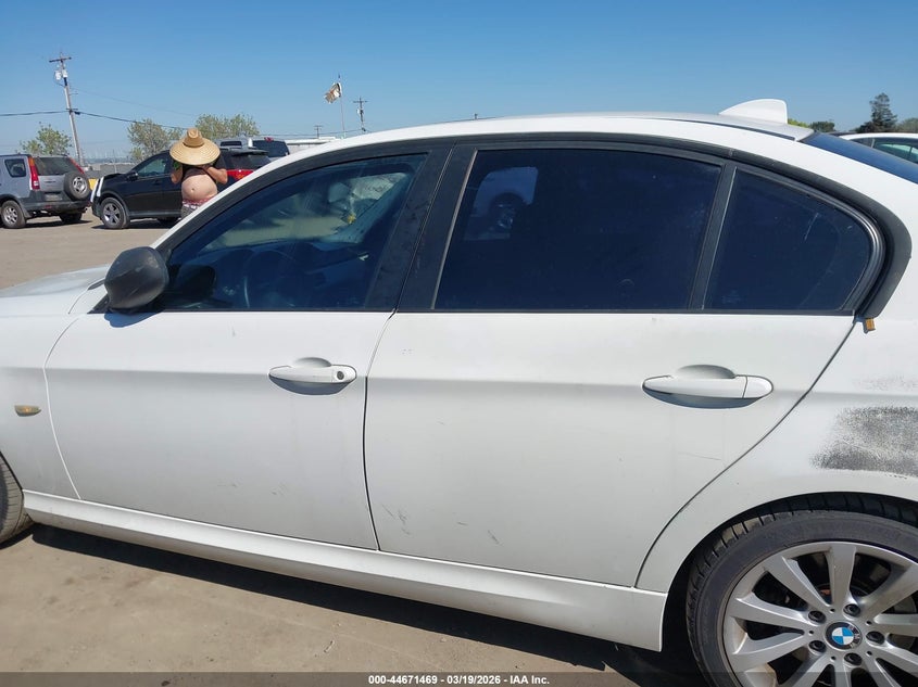 2011 BMW 328I VIN: WBAPH5C58BA442529 Lot: 44671469