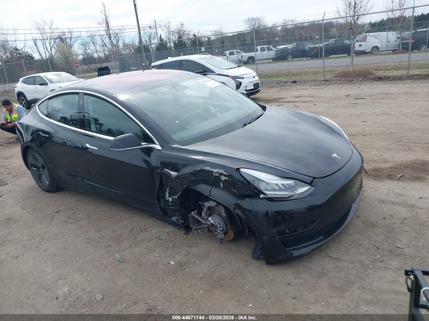 2018 Tesla Model 3 Long Range/Performance