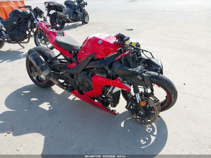 2017 Suzuki Gsx-R1000 VIN: JS1DM11B9H2100572 Lot: 44671759