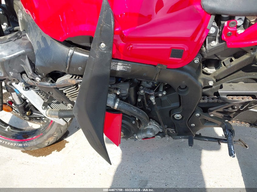 2017 Suzuki Gsx-R1000 VIN: JS1DM11B9H2100572 Lot: 44671759