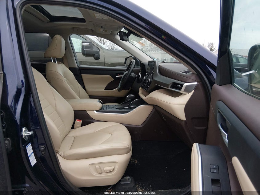 2021 Toyota Highlander Xle