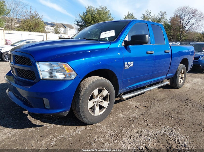 2019 Ram 1500 Classic Express 4X4 6'4 Box