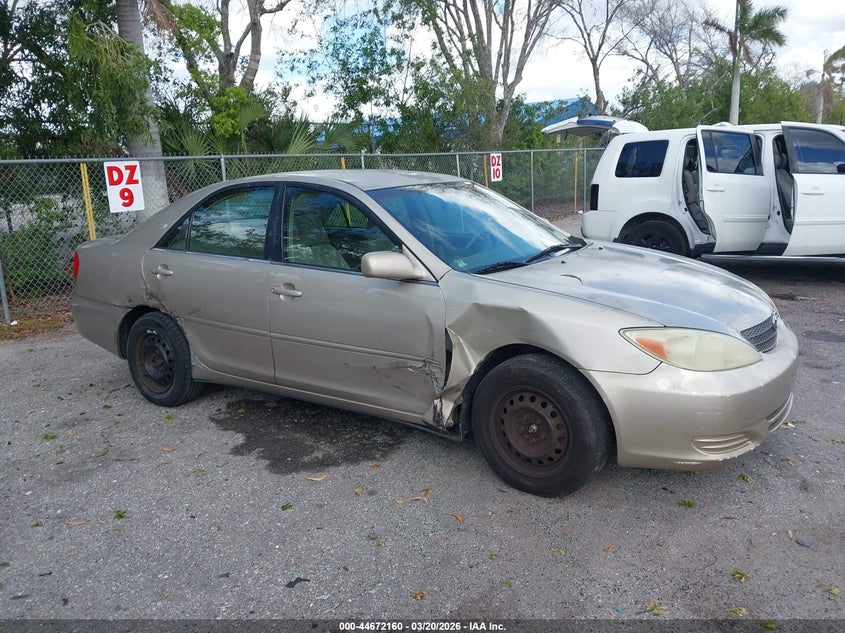 2004 Toyota Camry Le