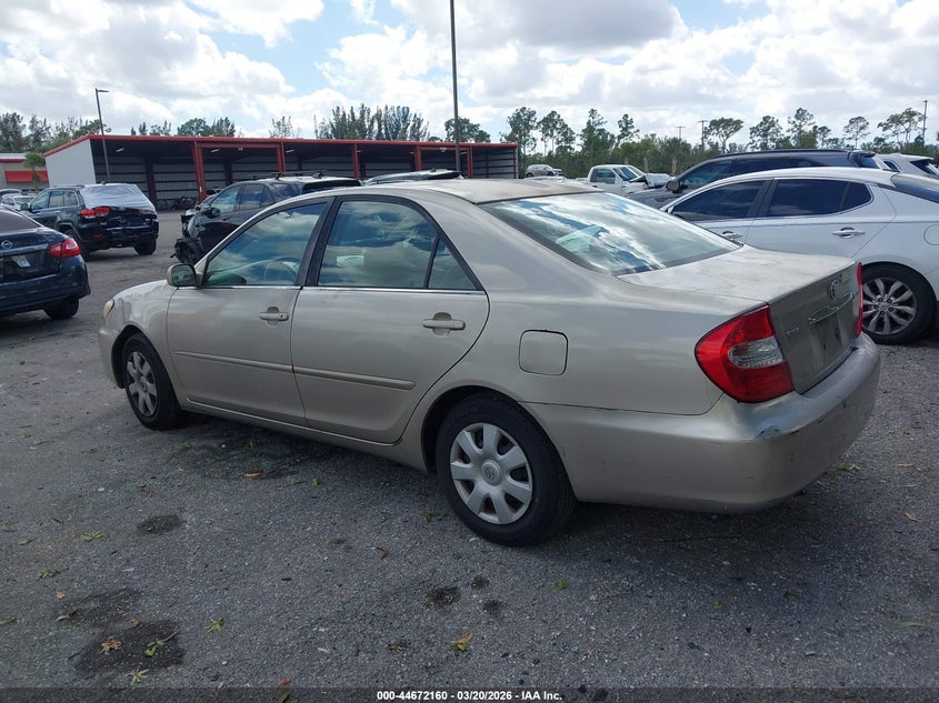 2004 Toyota Camry Le