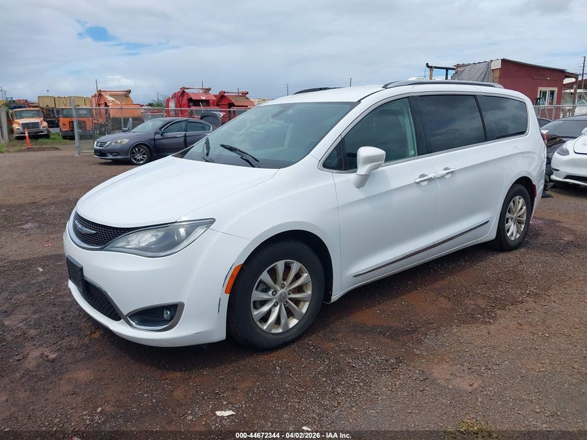 2019 Chrysler Pacifica Touring L 2C4RC1BG9KR548263 photo 1