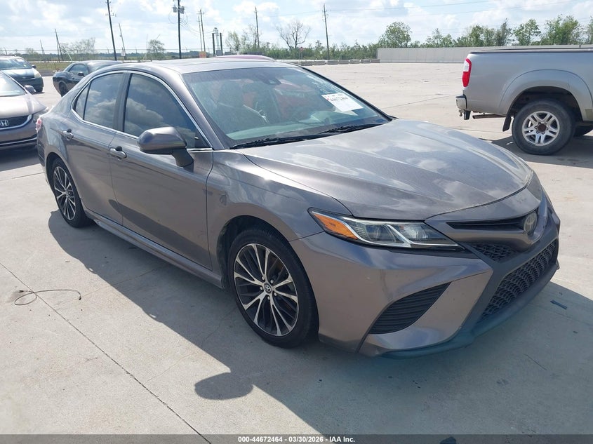 2019 TOYOTA CAMRY SE