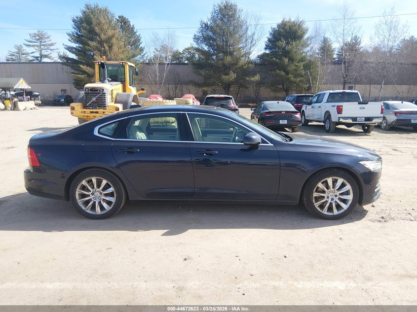 2017 Volvo S90 T6 Momentum VIN: YV1A22MK1H1004516 Lot: 44672623
