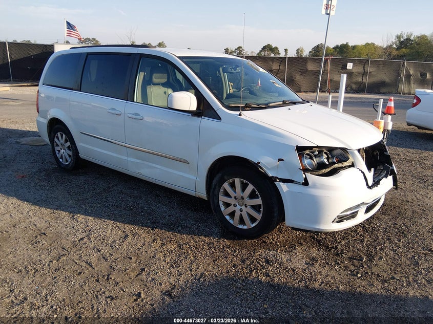 2015 Chrysler Town & Country Touring