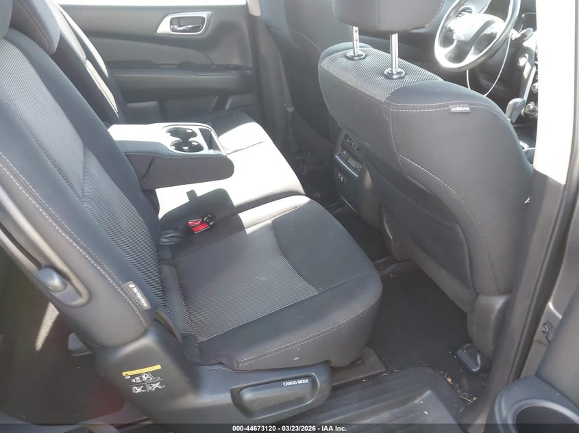 VIN 5N1DR2MM4KC605586 2019 NISSAN PATHFINDER SV