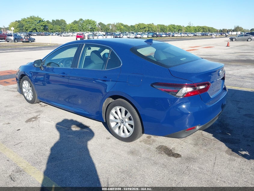 2023 Toyota Camry Le