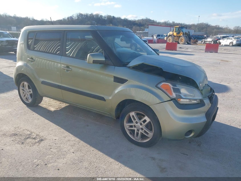2011 Kia Soul +