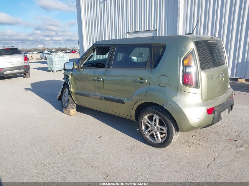 2011 Kia Soul +