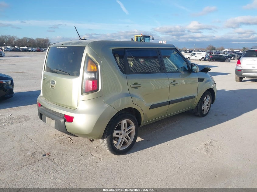 2011 Kia Soul +
