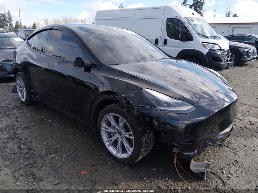 2022 Tesla Model Y Long Range Dual Motor All-Wheel Drive