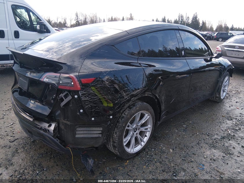 2022 Tesla Model Y Long Range Dual Motor All-Wheel Drive