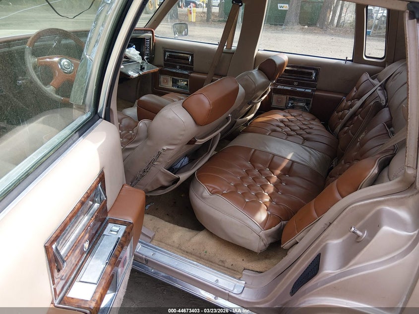 1991 Cadillac Brougham VIN: 1G6DW54E1MR724321 Lot: 44673403