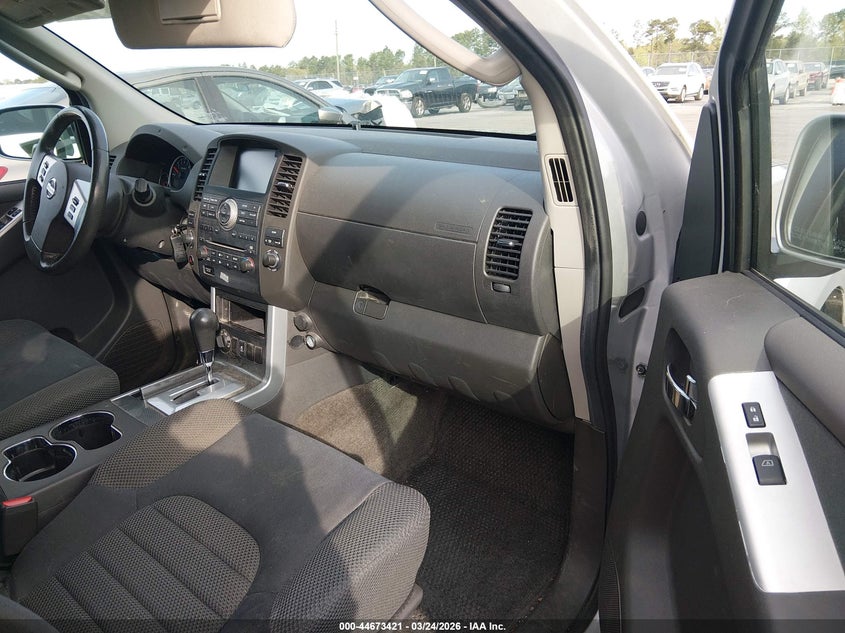 2012 Nissan Pathfinder Sv