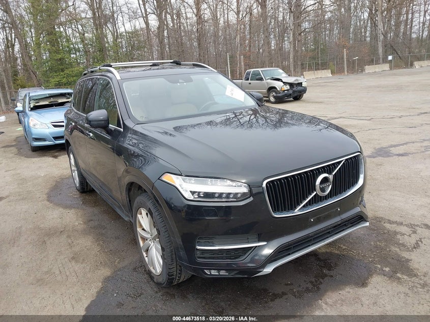 2016 VOLVO XC90 T6 MOMENTUM