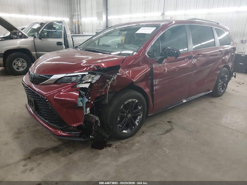 5TDDSKFC7RS147922 2024 Toyota Sienna Xse photo 1