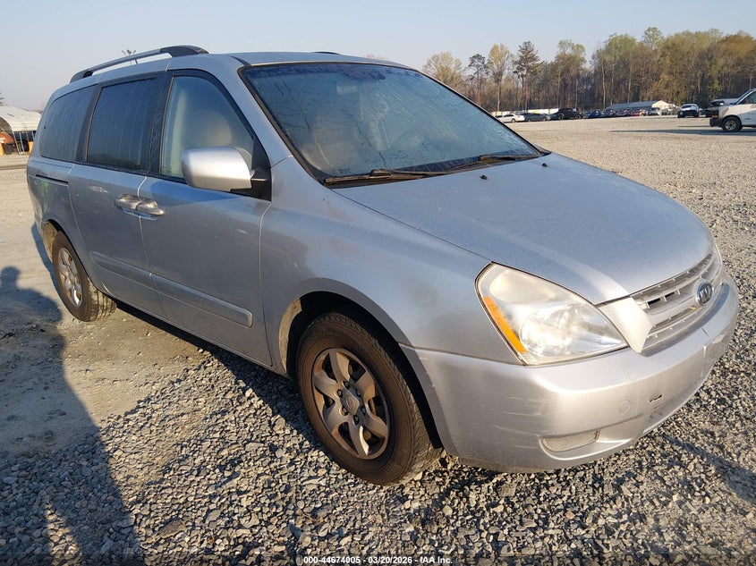 2010 KIA SEDONA LX