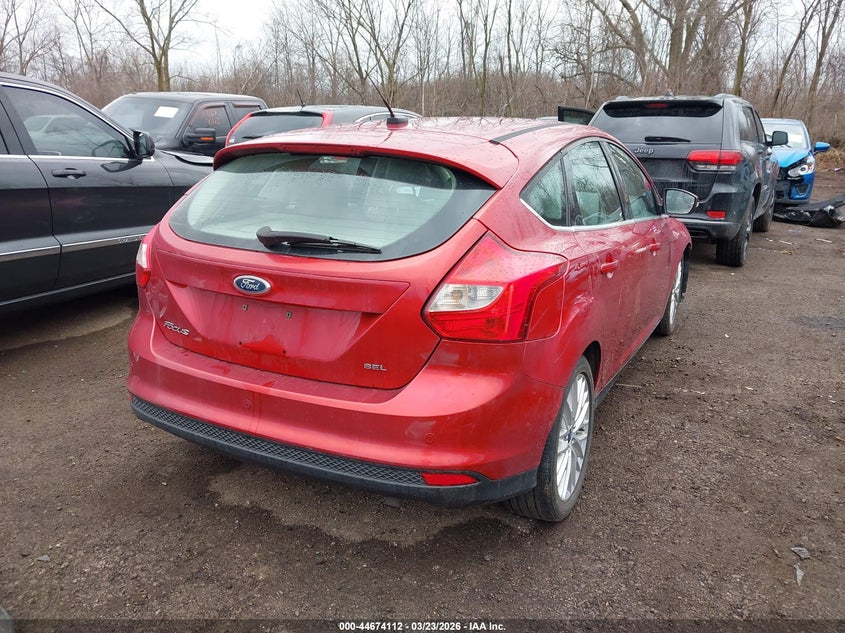 2012 Ford Focus 2.0 Sel red Lot 111044674112 Vin 1FAHP3M25CL306602