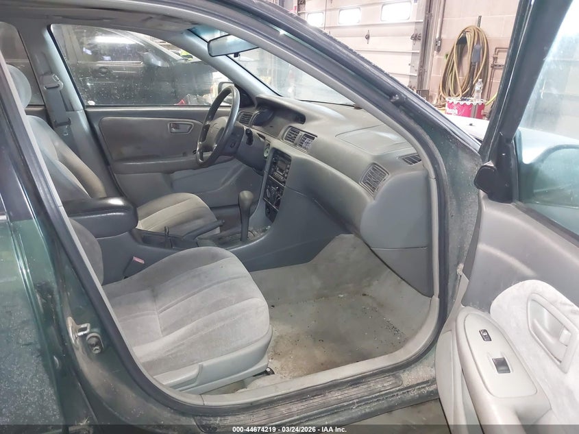 1999 Toyota Camry Le V6