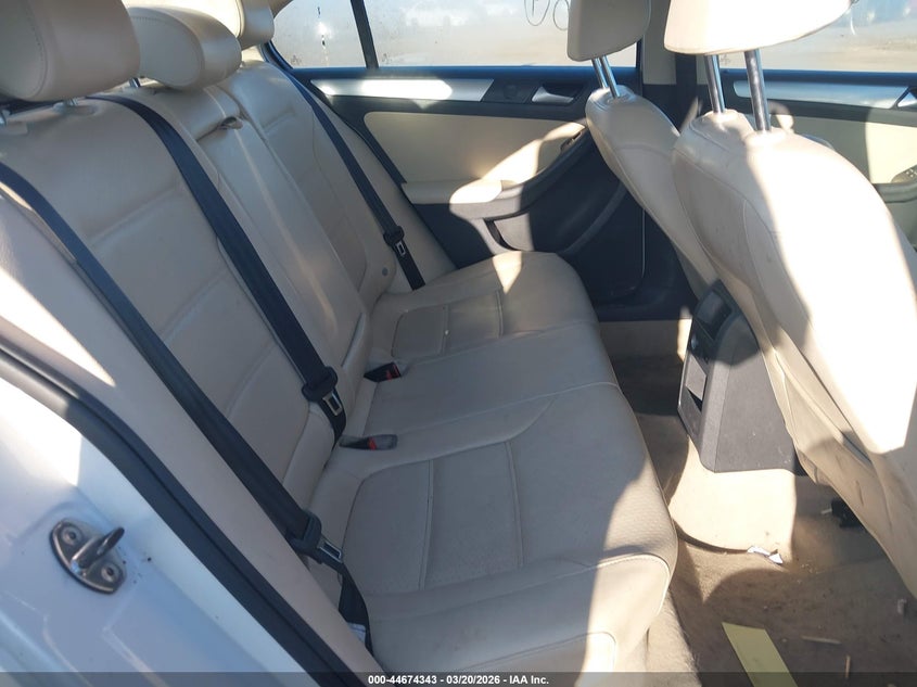2013 VOLKSWAGEN JETTA auction photo 8