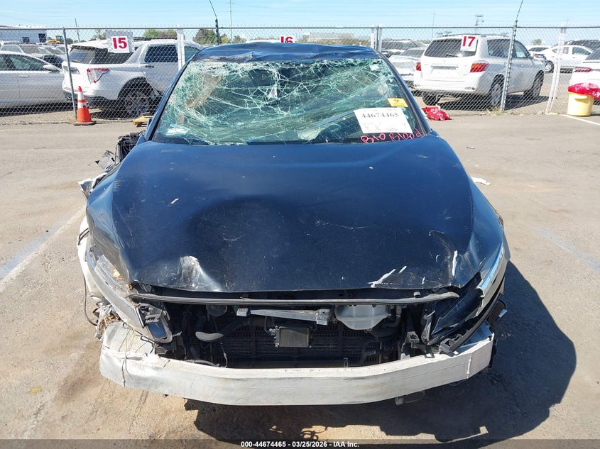 2019 Honda Clarity Plug-In Hybrid Touring VIN: JHMZC5F37KC000672 Lot: 44674465