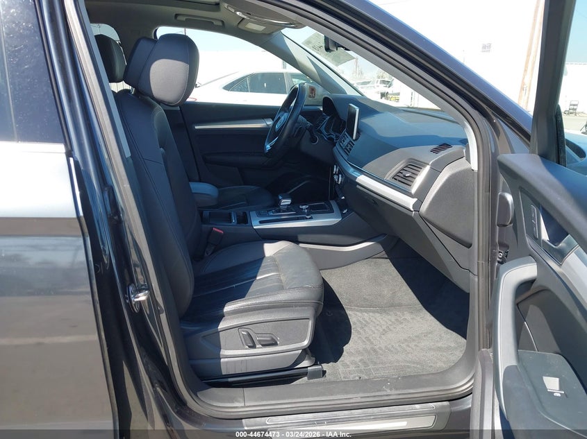 2018 Audi Q5 2.0T Premium/2.0T Tech Premium