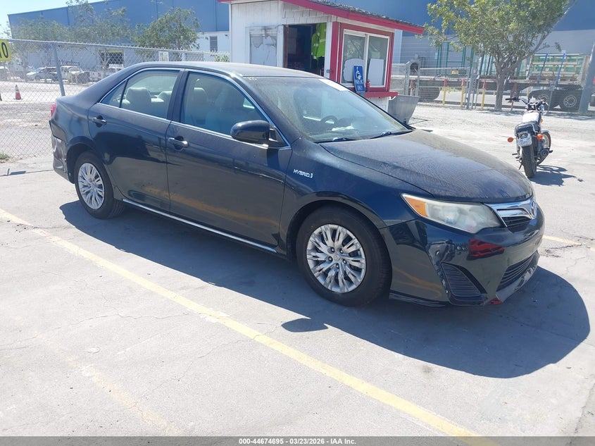 2013 Toyota Camry Hybrid Le