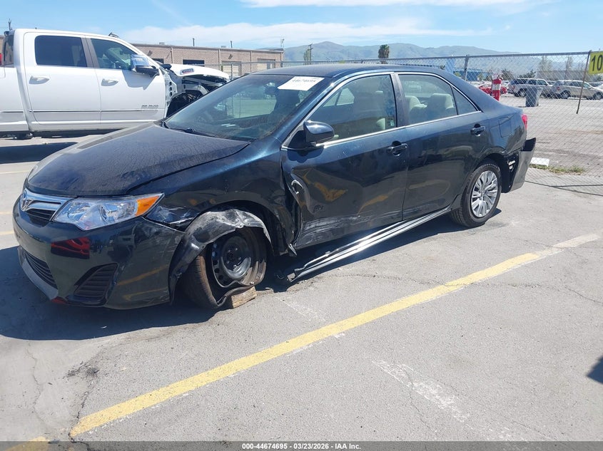 2013 Toyota Camry Hybrid Le