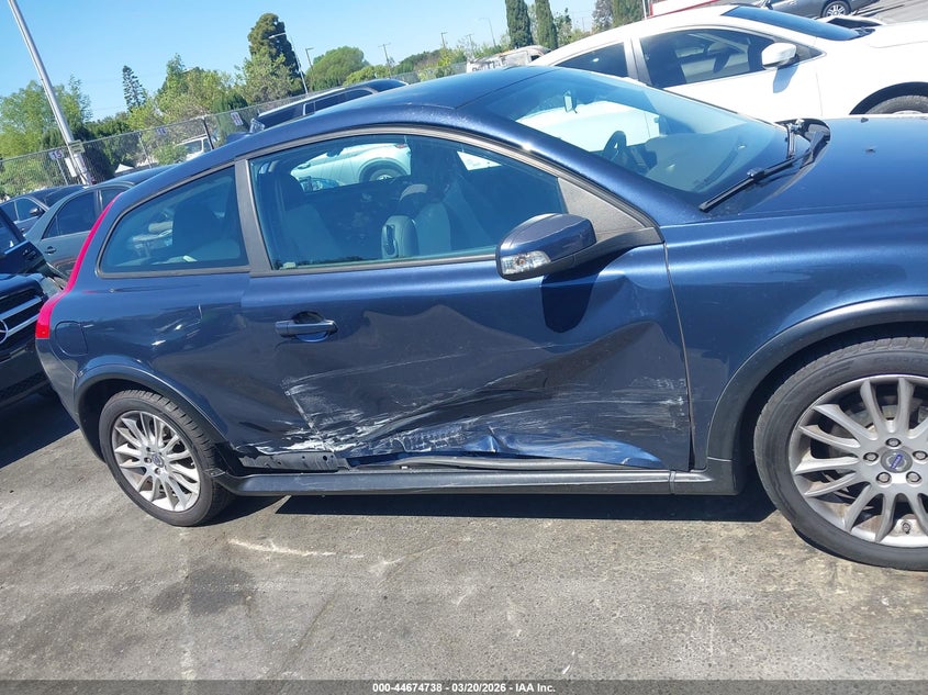 2012 Volvo C30 T5 VIN: YV1672MK2C2269083 Lot: 44674738