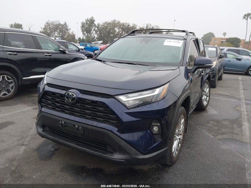 2025 Toyota Rav4 Xle Premium