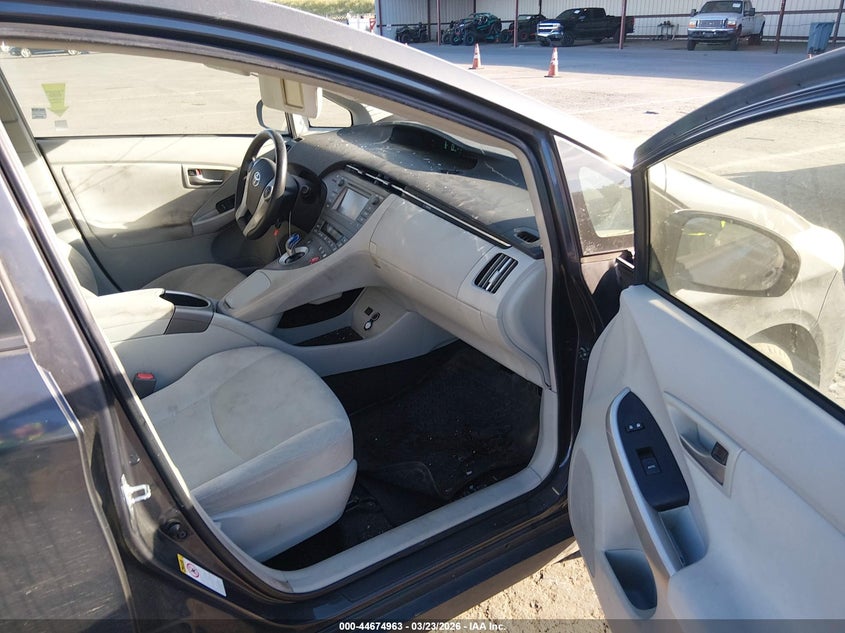 2014 Toyota Prius Two