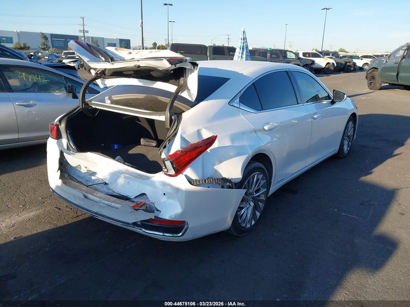 2019 Lexus Es 300H Ultra Luxury