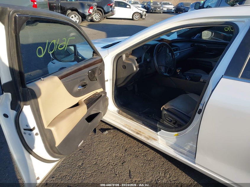 2019 Lexus Es 300H Ultra Luxury