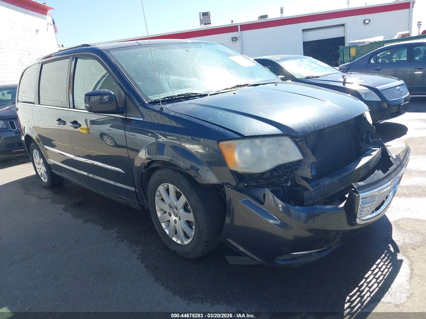 2014 Chrysler Town & Country Touring