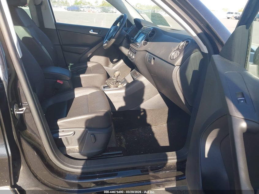 2017 Volkswagen Tiguan 2.0T Wolfsburg Edition